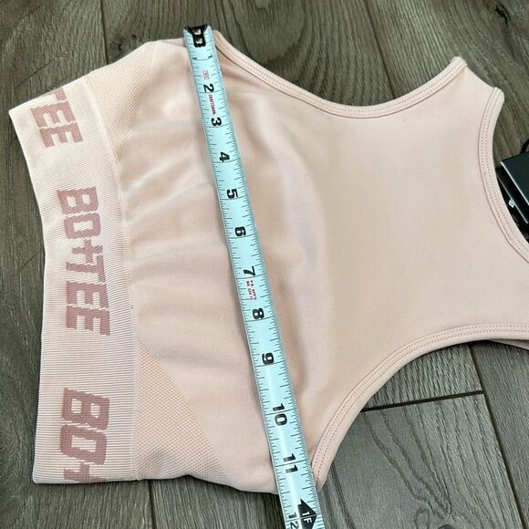 Bo + Tee Knockout Seamless Racerback Crop Top Sports Bra‎ In Peach Size XS - Picture 7 of 9